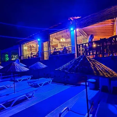 Assos Nazan Restoran Sokakagzi