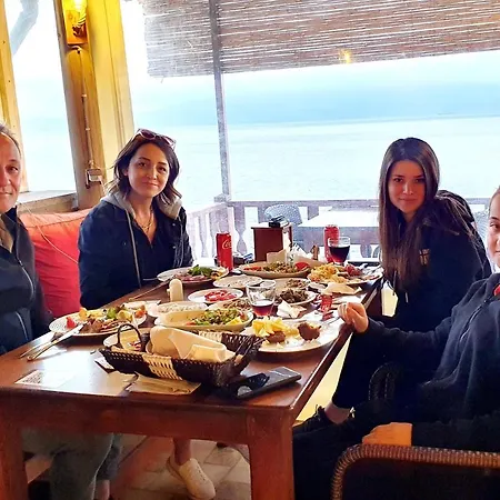 Assos Nazan Restoran Motel Sokakağzı