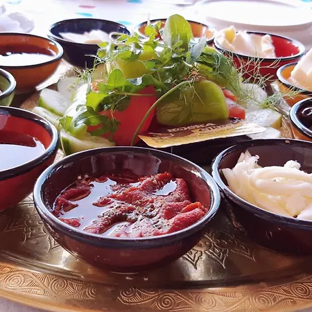Assos Nazan Restoran Sokakağzı