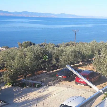 Assos Nazan Restoran 2* Sokakağzı