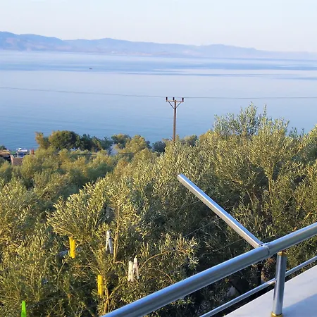 Assos Nazan Restoran Sokakağzı