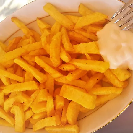 Assos Nazan Restoran Sokakagzi