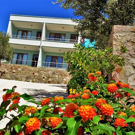 Assos Nazan Restoran Motel