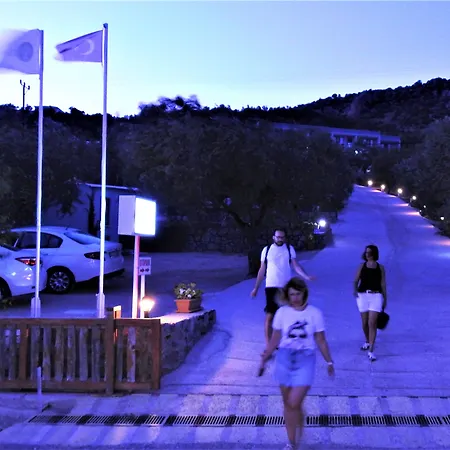 Assos Nazan Restoran 2*