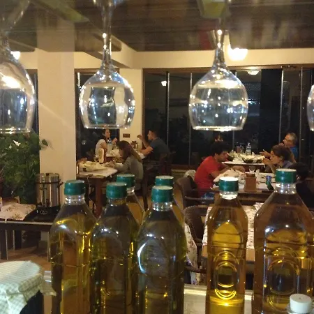 Assos Nazan Restoran Sokakagzi